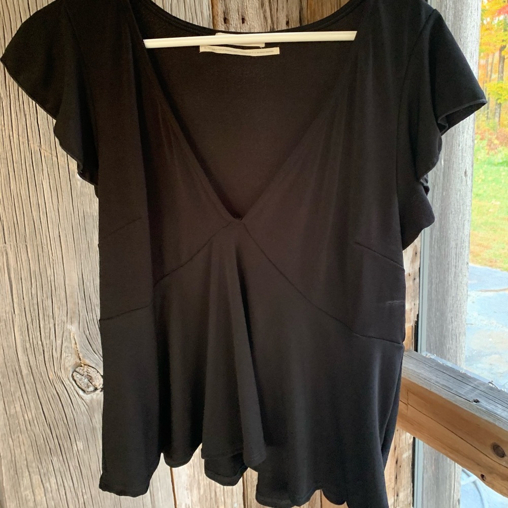 💥URBAN OUTFITTERS 💥adorable black comfy blouse